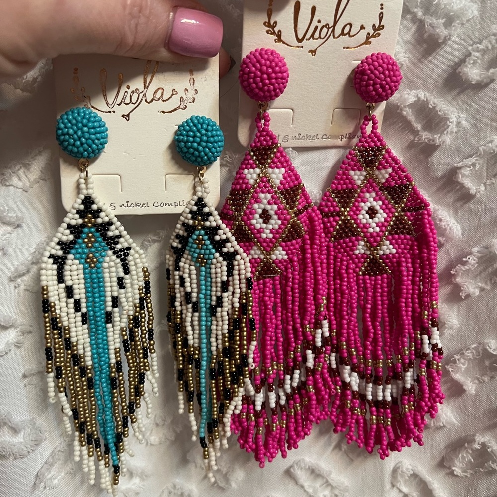 Lot of 2 beaded earrings